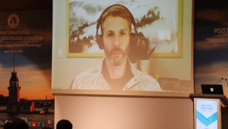 Kendini Sevme Stresi Azaltıyor